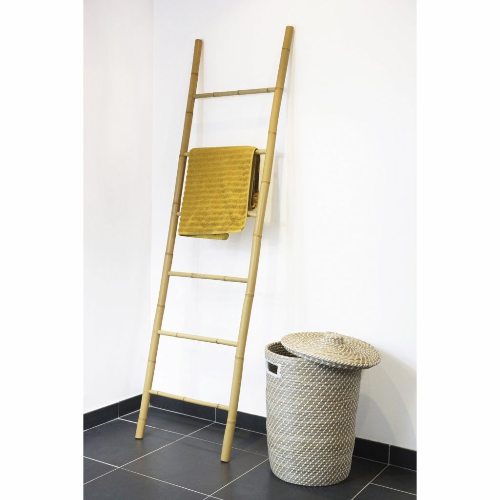 Pliage serviettes papier porte couverts fleur de passion