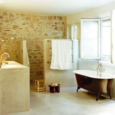 Salle de bain pierre beige